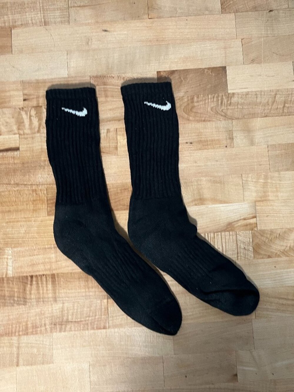 Used Men's Nike Cushioned Crew Socks Large Size 8-12
